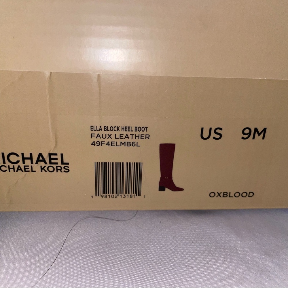 Women's Burgundy Knee-High Boots - Picture 2 of 2